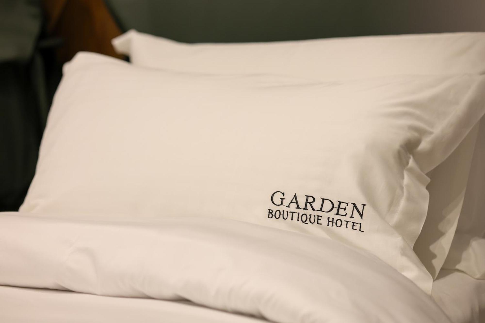 Garden Boutique Hotel Tirana Buitenkant foto