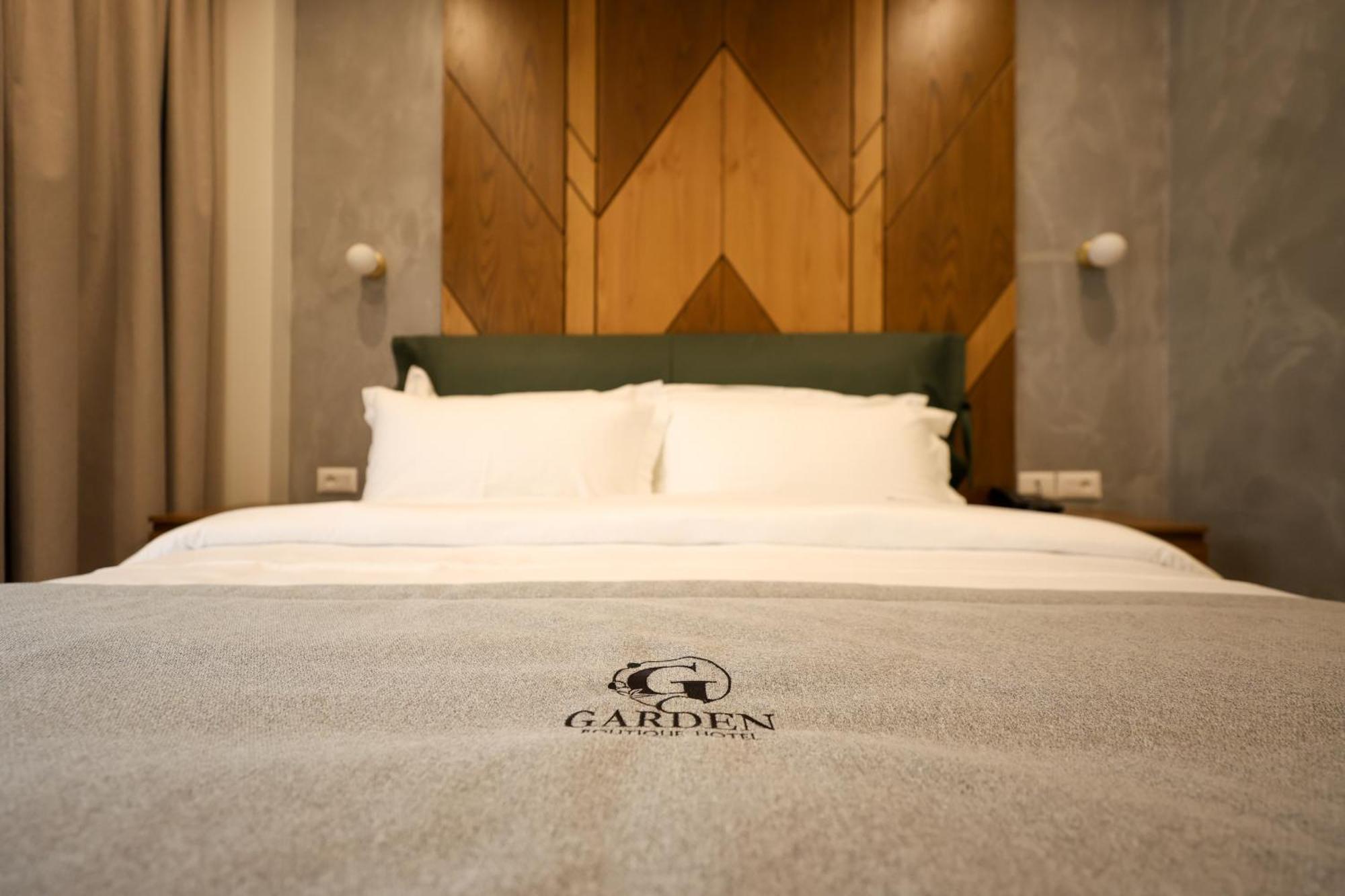 Garden Boutique Hotel Tirana Buitenkant foto
