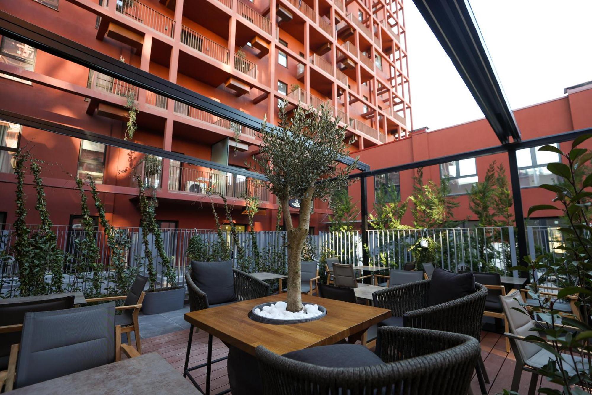 Garden Boutique Hotel Tirana Buitenkant foto