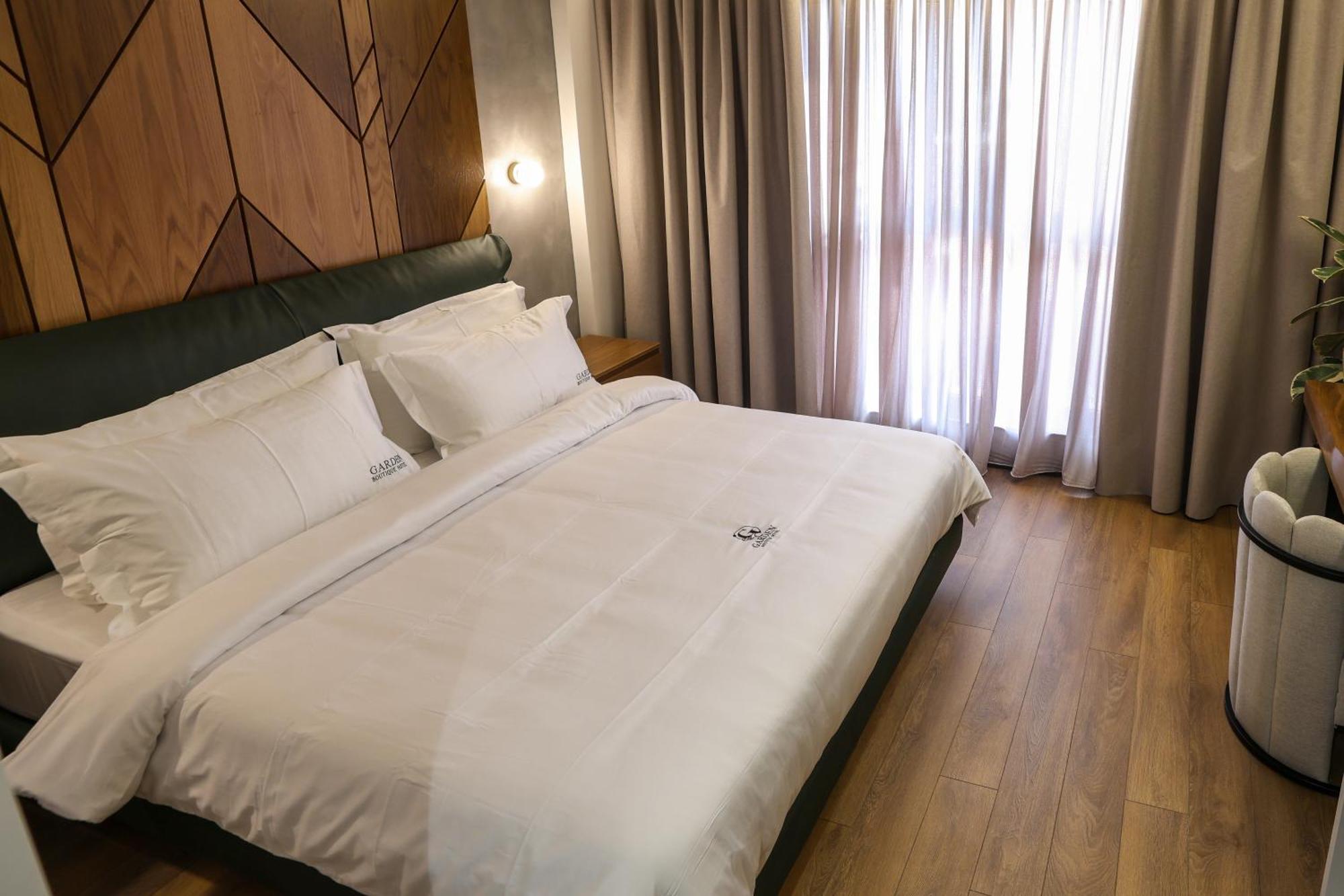 Garden Boutique Hotel Tirana Buitenkant foto