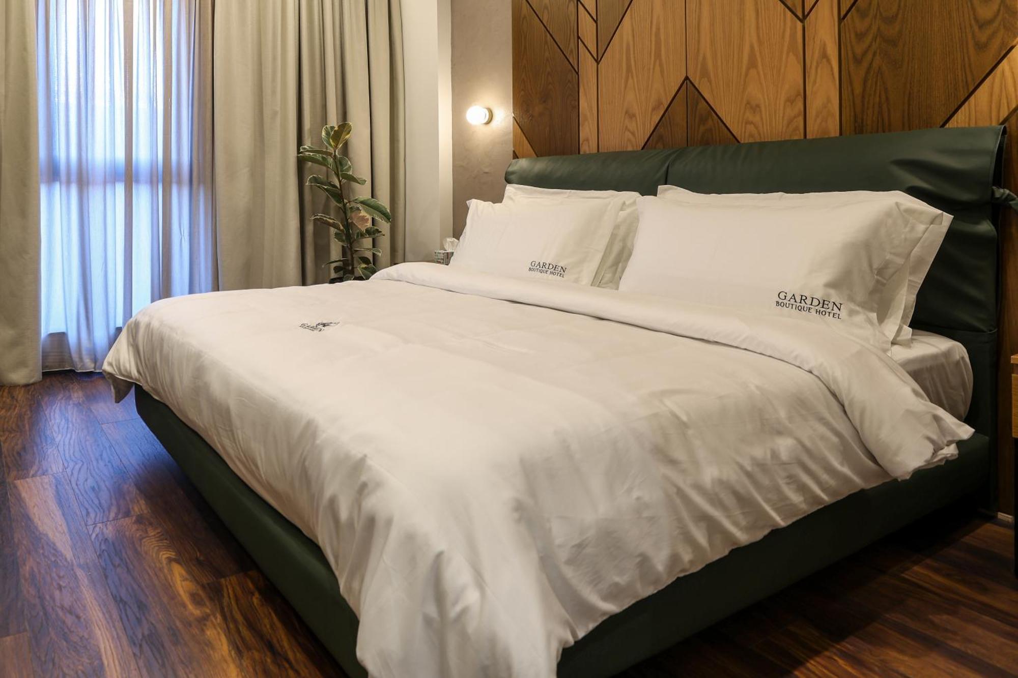 Garden Boutique Hotel Tirana Buitenkant foto